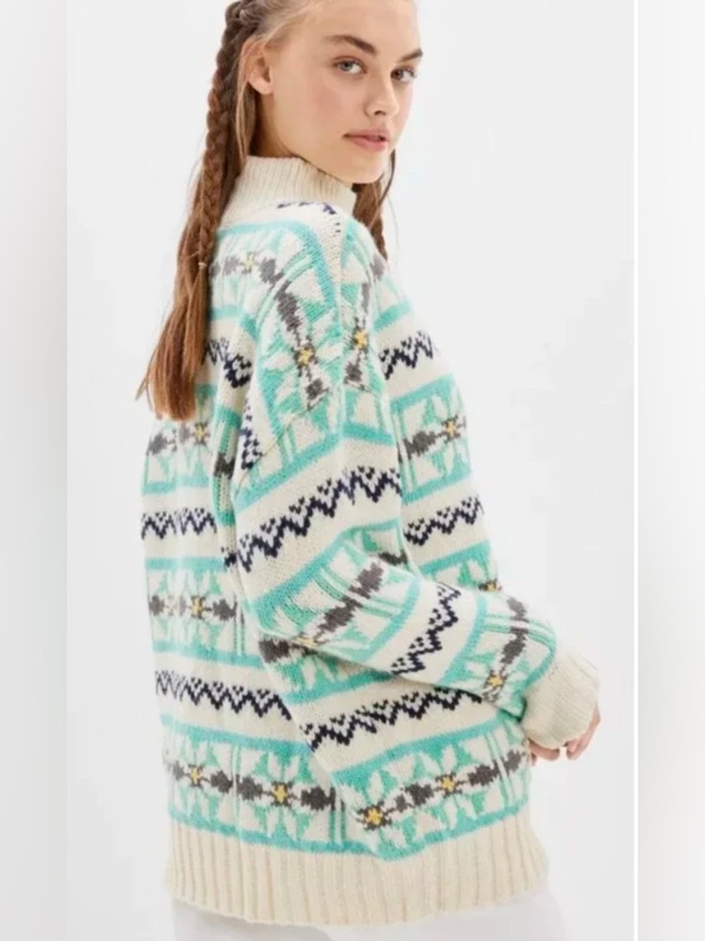 American Eagle Outfitters Women's Sweater - Cream and Green Pattern